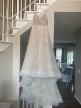 Load image into Gallery viewer, Casablanca &#39;BL316 Remington&#39; wedding dress size-10 PREOWNED
