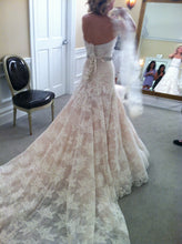 Load image into Gallery viewer, Kleinfeld &#39;Lace&#39; size 6 new wedding dress back view on bride
