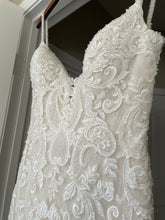 Load image into Gallery viewer, Mori Lee &#39;#2033&#39; wedding dress size-04 NEW
