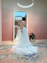 Load image into Gallery viewer, CASSIA DRESS &#39;CASSIA &#39; wedding dress size-00 SAMPLE
