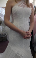 Load image into Gallery viewer, Monique Lhuillier &#39;Charlene&#39; size 6 new wedding dress front view on bride
