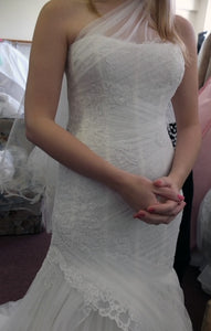 Monique Lhuillier 'Charlene' size 6 new wedding dress front view on bride