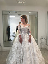 Load image into Gallery viewer, Gemy Maalouf &#39;Lace and Tulle Ball Gown&#39; size 2 new wedding dress front view on bride
