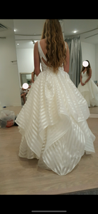 Hayley Paige 'Decklyn' wedding dress size-04 PREOWNED