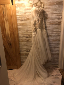 CocoMelody 'Luella' wedding dress size-08 NEW