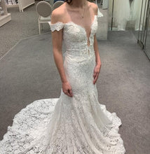 Load image into Gallery viewer, Galina Signature &#39;Off the shoulders-All over lace plunge&#39; wedding dress size-00 NEW
