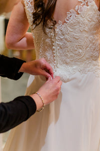 Lillian West '66097LND' wedding dress size-06 PREOWNED