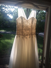 Load image into Gallery viewer, Christos &#39;Lavinia&#39; - Christos - Nearly Newlywed Bridal Boutique - 4
