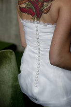 Load image into Gallery viewer, Jane Wilson &#39;Custom&#39; - Jane Wilson - Nearly Newlywed Bridal Boutique - 2
