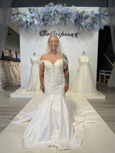 Load image into Gallery viewer, Allure Bridals &#39;D294&#39; wedding dress size-10 NEW
