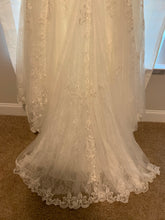 Load image into Gallery viewer, Sottero and Midgley &#39;Juno #7SC783&#39; wedding dress size-18 NEW
