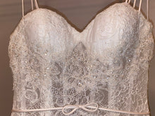 Load image into Gallery viewer, eve of milady &#39;A-line (117307)&#39; wedding dress size-08 PREOWNED
