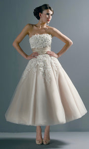 Justin Alexander '8465' size 4 new wedding dress front view on model
