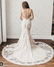 Load image into Gallery viewer, Wtoo &#39;Viola&#39; wedding dress size-16 NEW
