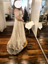 Load image into Gallery viewer, Allure Bridals &#39;C511&#39; wedding dress size-12 NEW
