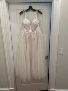 Jenny Yoo 'Savannah' wedding dress size-12 PREOWNED