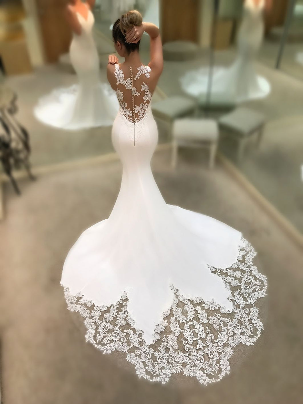 Enzoani 'Kalypso' size 6 new wedding dress back view on model