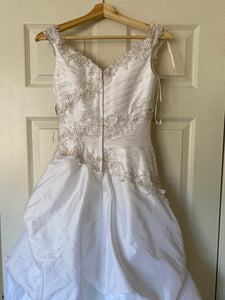 Demetrios '4230' wedding dress size-02 NEW