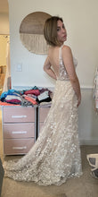Load image into Gallery viewer, BERTA &#39;Berta 18-10&#39; wedding dress size-04 PREOWNED
