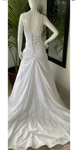 alfred angelo '2183W' wedding dress size-18 NEW