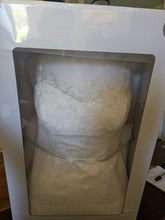 Load image into Gallery viewer, David&#39;s Bridal &#39;Mermaid&#39; wedding dress size-12 PREOWNED

