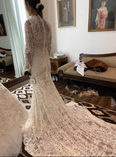 Load image into Gallery viewer, Yolan Cris &#39;Miel&#39; wedding dress size-00 PREOWNED
