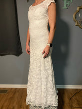 Load image into Gallery viewer, Wtoo &#39;NA&#39; wedding dress size-02 PREOWNED
