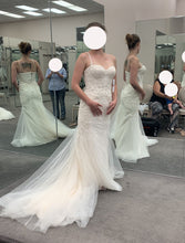 Load image into Gallery viewer, Galina Signature &#39;SWG690&#39; wedding dress size-04 NEW
