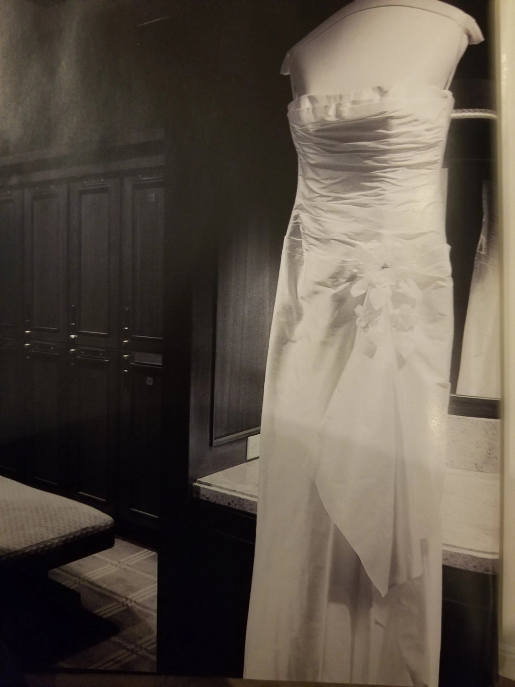Cymbeline Paris 'Cymbeline' size 6 used wedding dress front view on hanger