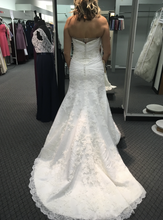 Load image into Gallery viewer, Allure Bridals &#39;Discontinued&#39; wedding dress size-08 NEW
