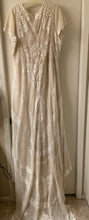 Load image into Gallery viewer, Wilderly &#39;1992&#39; wedding dress size-16 NEW

