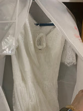 Load image into Gallery viewer, Mon Cherie &#39;TR22058&#39; wedding dress size-06 NEW
