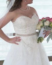 Load image into Gallery viewer, Sincerity &#39;Lacy&#39; size 8 used wedding dress front view on bride

