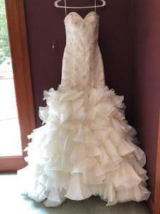 Maggie Sottero 'Serencia - 5MT118' wedding dress size-06 NEW