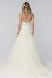 Watters 'Britt' size 8 used wedding dress back view on model