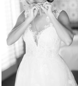 Monique Lhuillier 'Rachelle Lace A-Line ' wedding dress size-06 PREOWNED