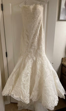 Load image into Gallery viewer, Enzoani &#39;Dakota&#39; wedding dress size-10 PREOWNED
