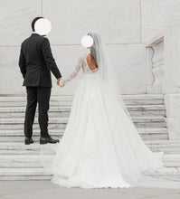Load image into Gallery viewer, Ersa Atelier &#39;ELEOS&#39; wedding dress size-00 PREOWNED
