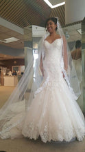 Load image into Gallery viewer, Maggie Sottero &#39;Marianne&#39; wedding dress size-08 PREOWNED
