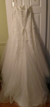 Load image into Gallery viewer, David&#39;s Bridal &#39;Strapless Tulle&#39; size 12 new wedding dress back view on hanger
