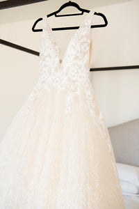 Enzoani 'NELLIE' wedding dress size-00 PREOWNED