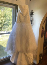 Load image into Gallery viewer, Galina Signature &#39;SWG523&#39; wedding dress size-12 NEW
