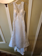 Load image into Gallery viewer, Mon Cherie &#39;118262&#39; wedding dress size-12 SAMPLE
