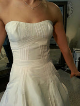 Load image into Gallery viewer, Anne Barge &#39;LF161 &#39; wedding dress size-04 PREOWNED
