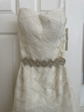 Load image into Gallery viewer, Galina Signature &#39;SWG523&#39; wedding dress size-10 SAMPLE
