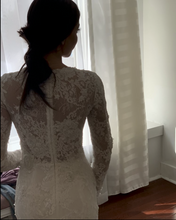 Load image into Gallery viewer, Marchesa &#39;Hazel&#39; wedding dress size-00 PREOWNED

