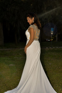 Calla Blanche 'Column/ Sheath ' wedding dress size-06 PREOWNED