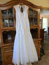Load image into Gallery viewer, Melissa Sweet &#39;25080486&#39; wedding dress size-06 NEW

