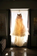 Load image into Gallery viewer, Vera Wang &#39;Ombre Tulle&#39; wedding dress size-12 PREOWNED
