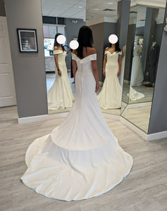 Sophia Tolli 'Y22045' wedding dress size-04 NEW